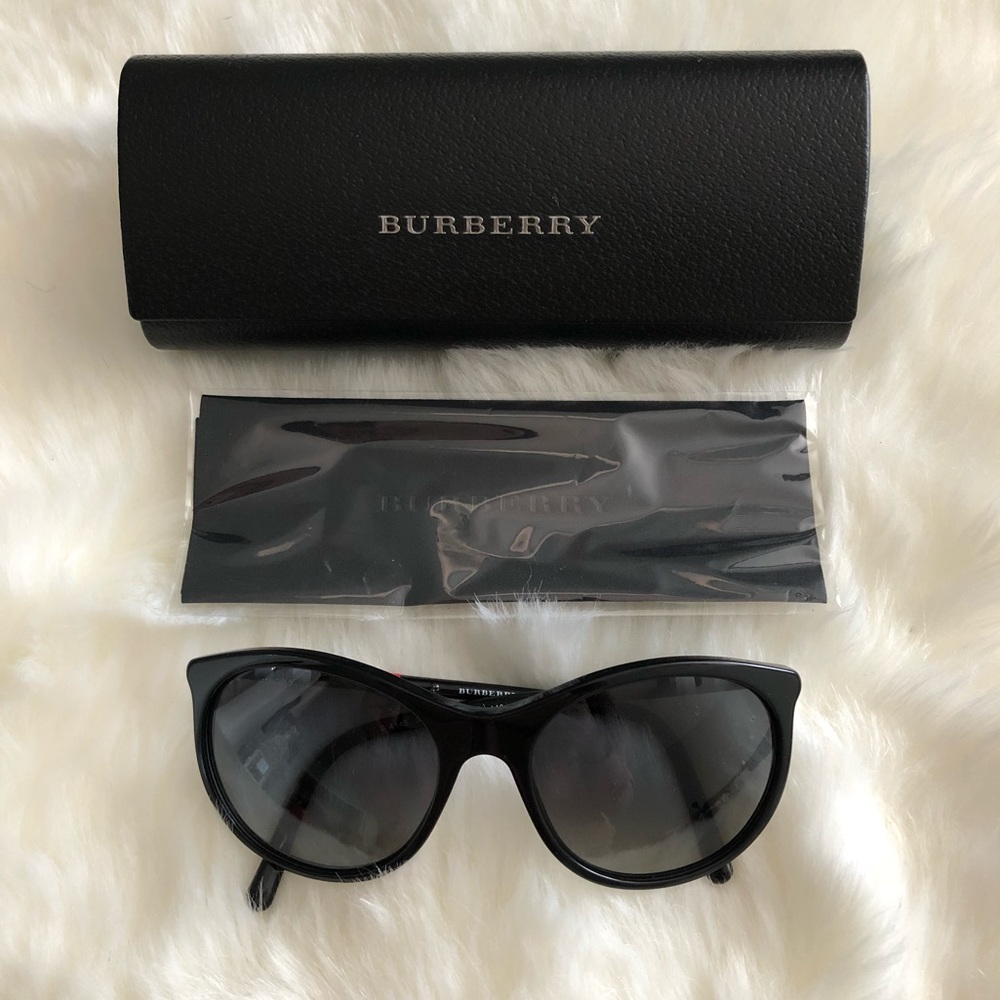 Burberry Cat Eye Sunglasses NWOT